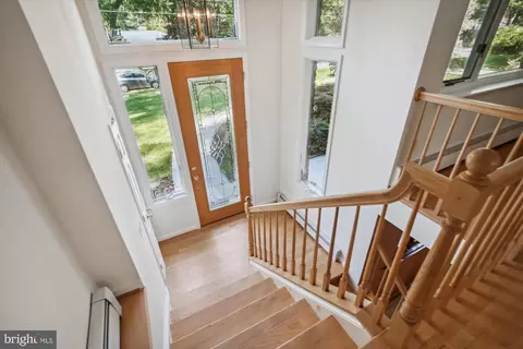 2441 Luckett Ave, Vienna, VA 22180 photo 6