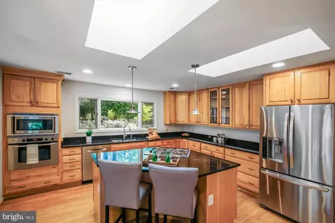 2441 Luckett Ave, Vienna, VA 22180 photo 16