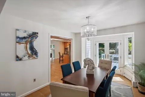2441 Luckett Ave, Vienna, VA 22180 photo 11