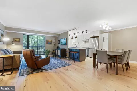 5903 Mount Eagle Dr #310, Alexandria, VA 22303