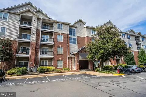 1570 Spring Gate Dr #7409, Mclean, VA 22102 photo 1