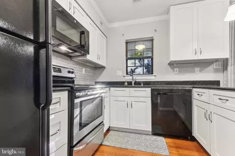 2049 Headlands Cir, Reston, VA 20191 photo 16