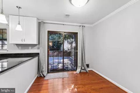 2049 Headlands Cir, Reston, VA 20191 photo 18