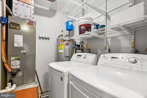2049 Headlands Cir, Reston, VA 20191 photo 28