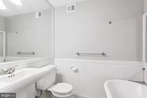 2049 Headlands Cir, Reston, VA 20191 photo 40