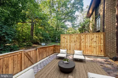 2049 Headlands Cir, Reston, VA 20191 photo 53