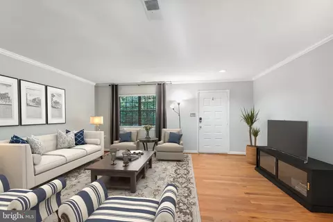 2049 Headlands Cir, Reston, VA 20191 photo 15
