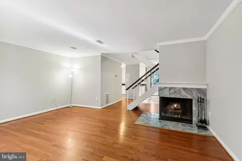 2049 Headlands Cir, Reston, VA 20191 photo 12