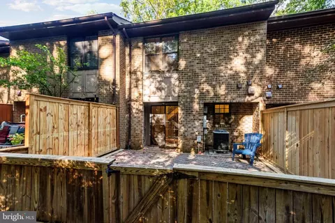 2049 Headlands Cir, Reston, VA 20191 photo 54