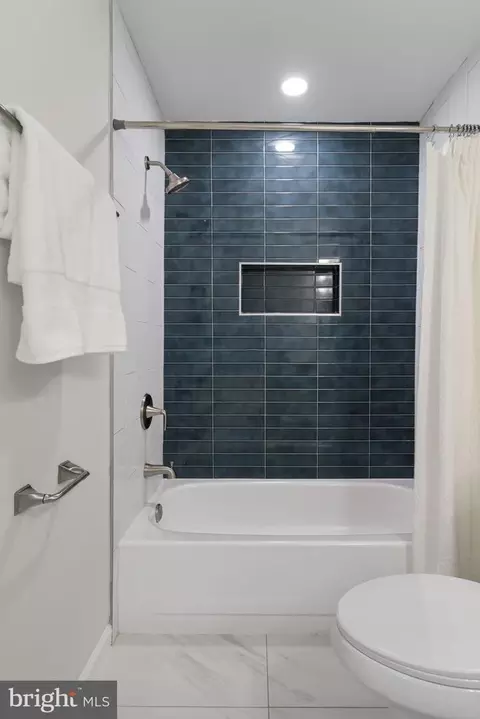 Bath - 11427 Great Meadow Dr, Reston, VA 20191 photo 8 of 10