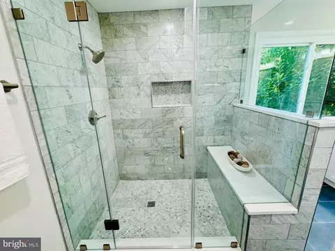 Bath - 11427 Great Meadow Dr, Reston, VA 20191 photo 3 of 10