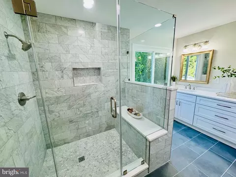 Bath - 11427 Great Meadow Dr, Reston, VA 20191 photo 4 of 10