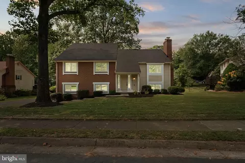 Exterior - 11427 Great Meadow Dr, Reston, VA 20191 photo 6 of 11
