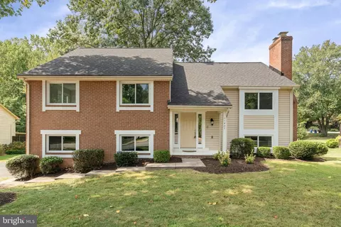 Exterior - 11427 Great Meadow Dr, Reston, VA 20191 photo 5 of 11