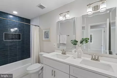 Bath - 11427 Great Meadow Dr, Reston, VA 20191 photo 7 of 10