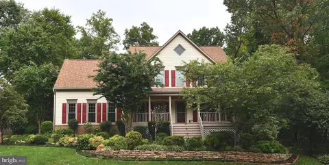 13556 Northbourne Dr, Centreville, VA 20120