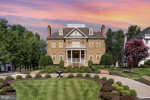 9500 Lynnhall Pl, Alexandria, VA 22309