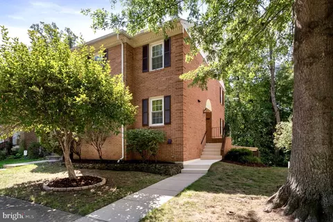 5900 Langton Dr, Alexandria, VA 22310