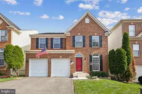9946 E Hill Dr, Lorton, VA 22079