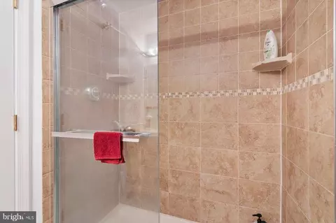 6055 Forrest Hollow Ln, Springfield, VA 22152 photo 21