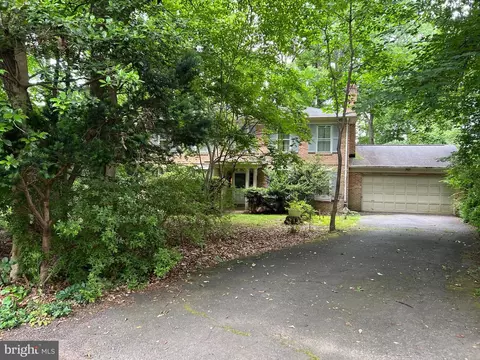 8510 Sparger St, Mclean, VA 22102
