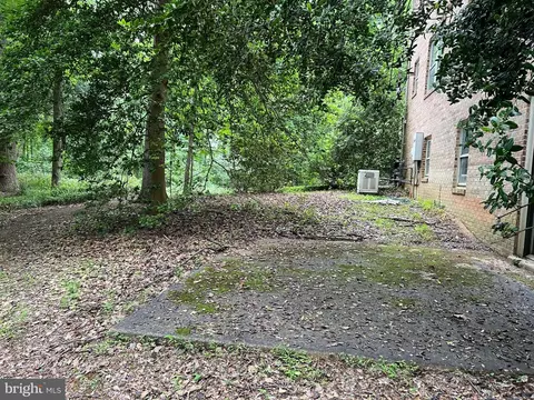 8510 Sparger St, Mclean, VA 22102 photo 3