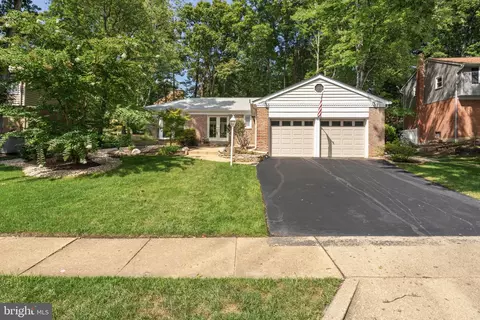 Exterior - 8206 Langbrook Rd, Springfield, VA 22152 photo 1 of 8
