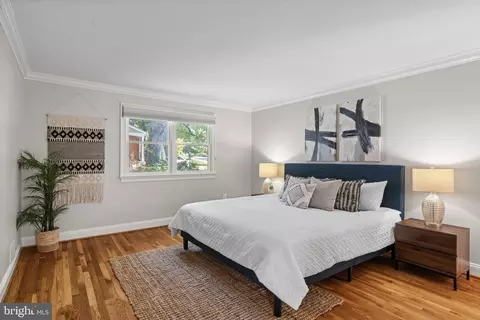 Bedroom - 8206 Langbrook Rd, Springfield, VA 22152 photo 1 of 8