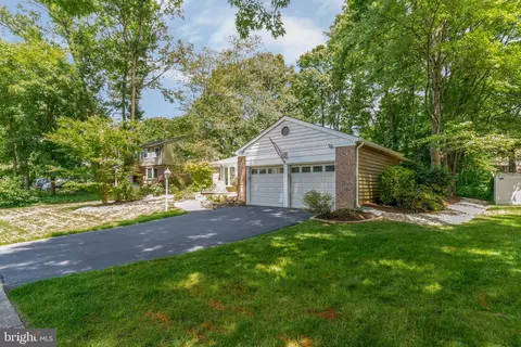 Exterior - 8206 Langbrook Rd, Springfield, VA 22152 photo 8 of 8
