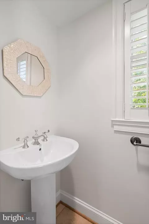 Bath - 8206 Langbrook Rd, Springfield, VA 22152 photo 1 of 4