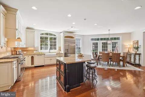 Kitchen - 1573 Maddux Ln, Mclean, VA 22101 photo 3 of 4