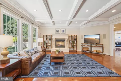 Living - 1573 Maddux Ln, Mclean, VA 22101 photo 1 of 4