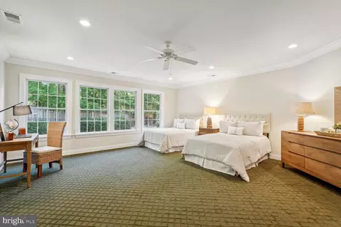 Bedroom - 1573 Maddux Ln, Mclean, VA 22101 photo 3 of 3