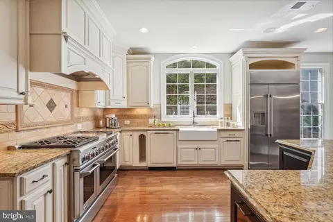Kitchen - 1573 Maddux Ln, Mclean, VA 22101 photo 1 of 4