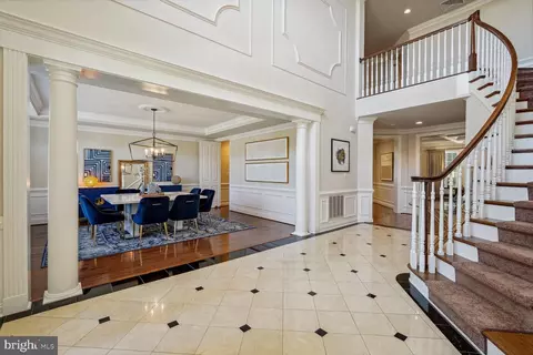 Entry Way - 1573 Maddux Ln, Mclean, VA 22101 photo 3 of 6