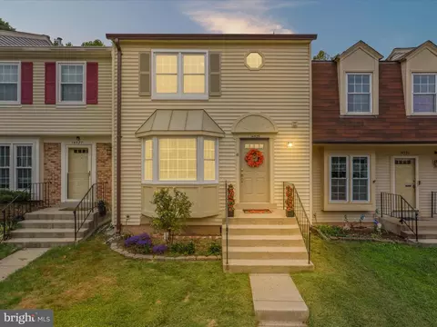 14529 Four Chimney Dr, Centreville, VA 20120
