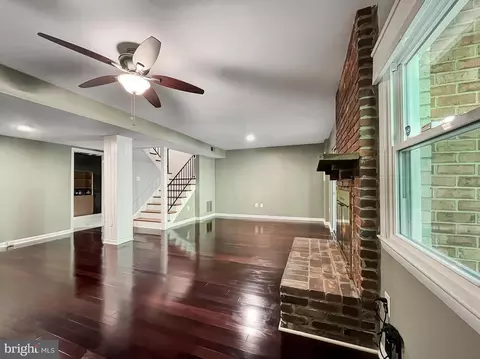 8802 Cameo Sq, Springfield, VA 22152 photo 30