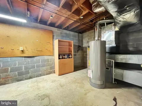8802 Cameo Sq, Springfield, VA 22152 photo 32
