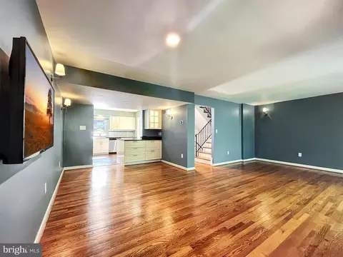 8802 Cameo Sq, Springfield, VA 22152 photo 11