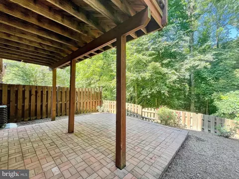 8802 Cameo Sq, Springfield, VA 22152 photo 40