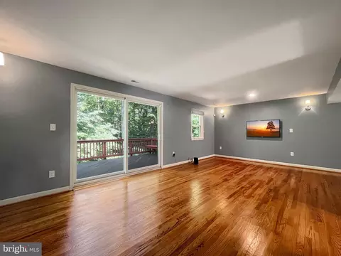 8802 Cameo Sq, Springfield, VA 22152 photo 13