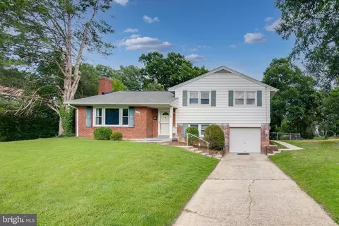 5225 Forman Ct, Springfield, VA 22151 photo 2