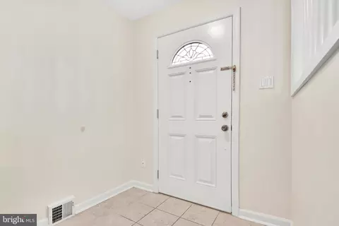 5225 Forman Ct, Springfield, VA 22151 photo 3