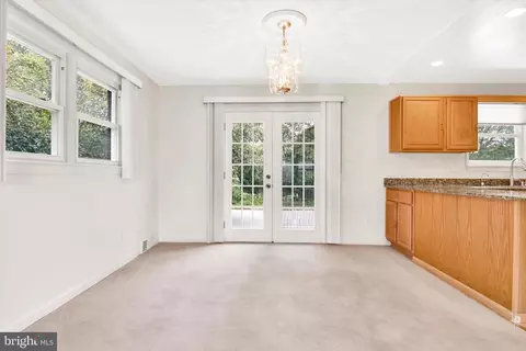 5225 Forman Ct, Springfield, VA 22151 photo 8