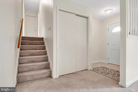 5225 Forman Ct, Springfield, VA 22151 photo 4