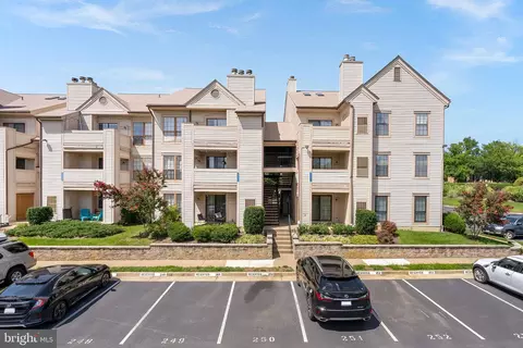 6931 Mary Caroline Cir #K, Alexandria, VA 22310