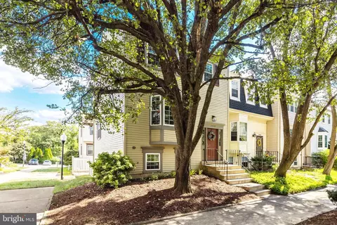 2426 Ridgehampton Ct, Reston, VA 20191
