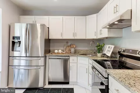 2426 Ridgehampton Ct, Reston, VA 20191 photo 15