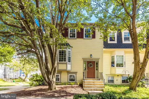 2426 Ridgehampton Ct, Reston, VA 20191 photo 2