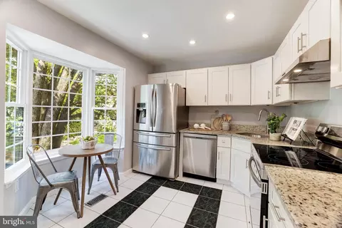 2426 Ridgehampton Ct, Reston, VA 20191 photo 14